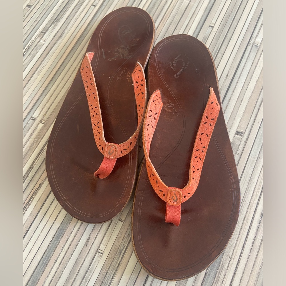 OluKai Puka Orange Suede Flip-flops Size 8